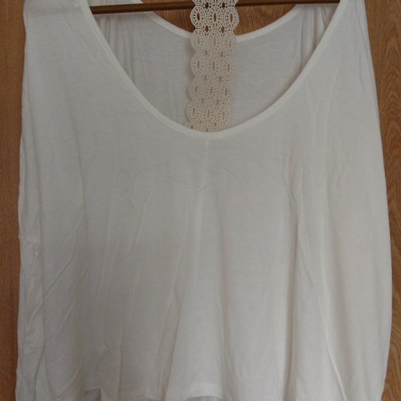 NWT  Size 2x/3x left Open back shirt - Picture 6 of 8